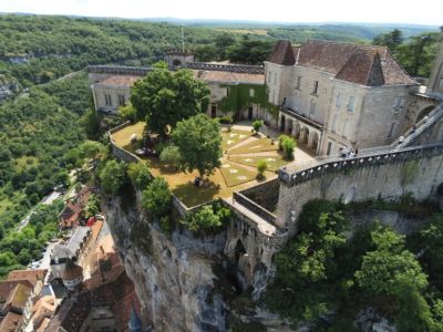 Sanctuaire dans la falaise